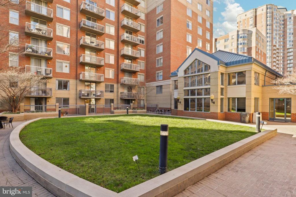 3835 9th St APT 104W, Arlington, VA, Arlington