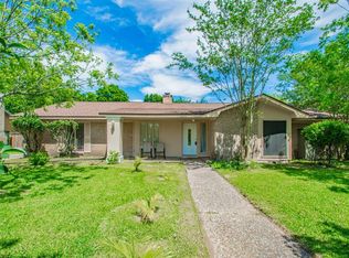 104 Burgandy Ln, League City, TX 77573