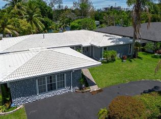 19885 NE 22nd Ave, Miami, FL 33180