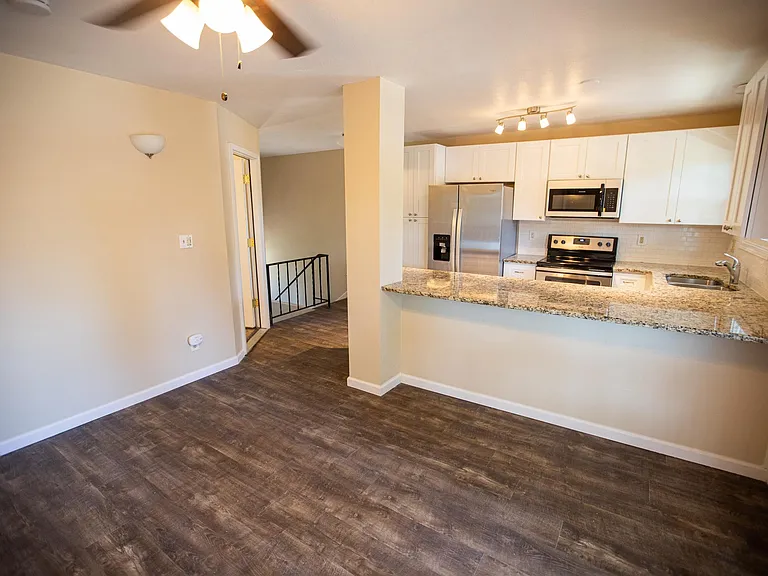 1515 Mount View Ln #1515 — Photo 2
