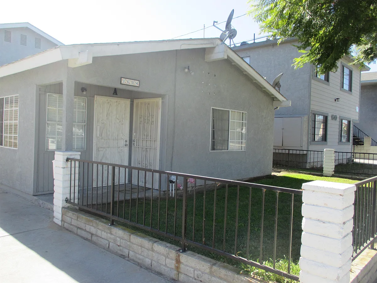 Building Photo - 1604 W 227th St E