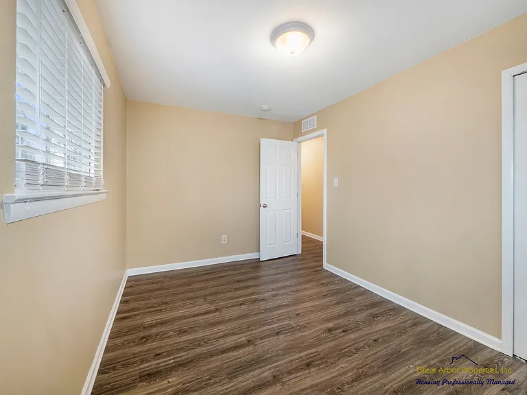 1088 Studebaker Ave — Photo 19