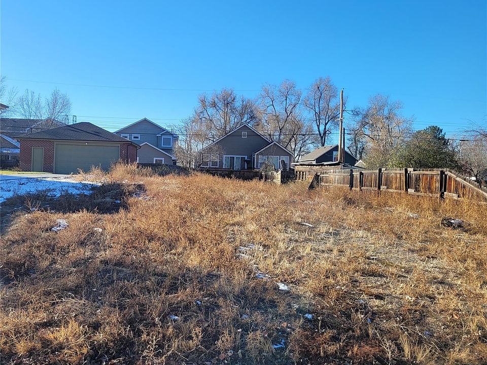 1st image of 807 S Leyden Street