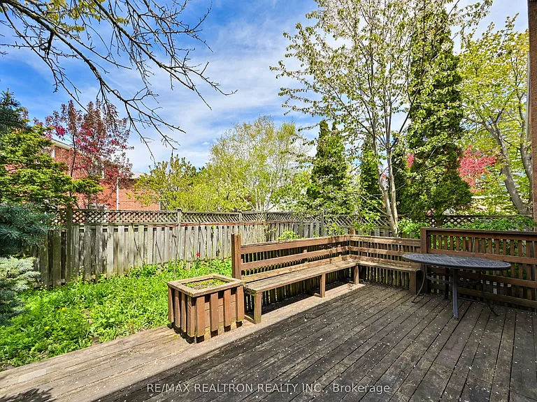 10 Pinewood Dr — Photo 46