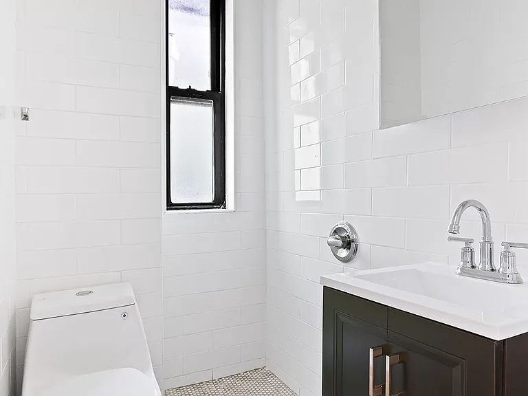 332 E 4th St #56 — Photo 7