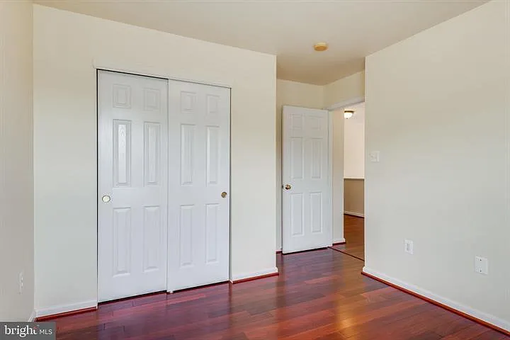 6805 Hollow Glen Ct — Photo 20