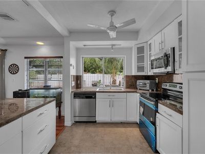 6901 NW 82nd St, Tamarac, FL, 33321
