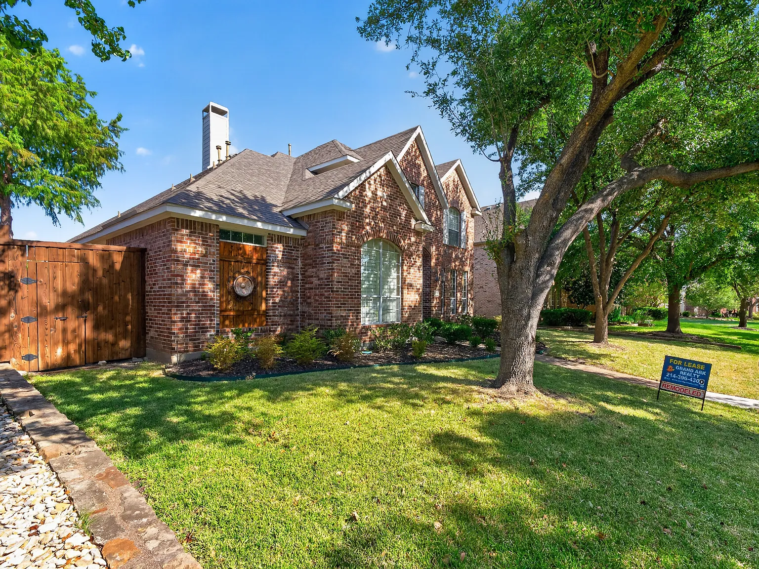 4 bed, 3301 sqft, $3,295 — Photo 3