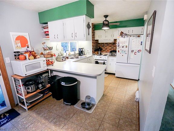 5th image of 2752 Nottingham Dr