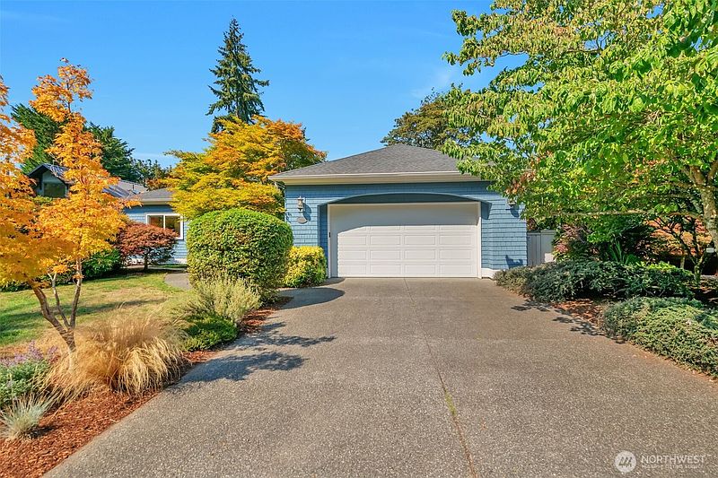 2nd image of 302 Noblecliff Place