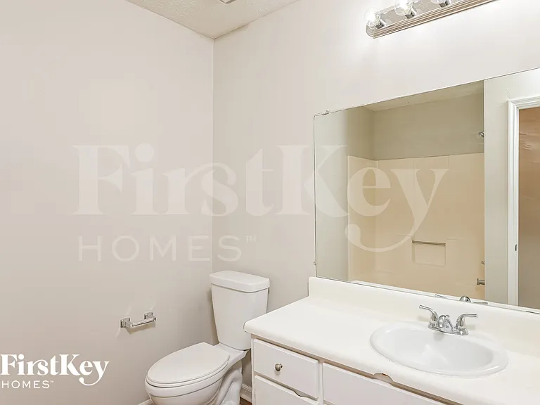 7460 Taylor Rd — Photo 16