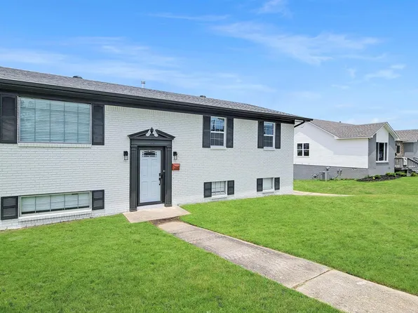 14 Coachlight Dr, Little Rock, AR 72227