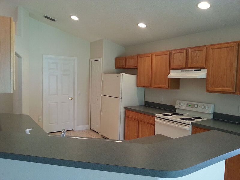 2nd image of 5557 Berwood Dr
