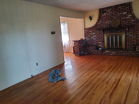 2nd image of 8312 159th Ave