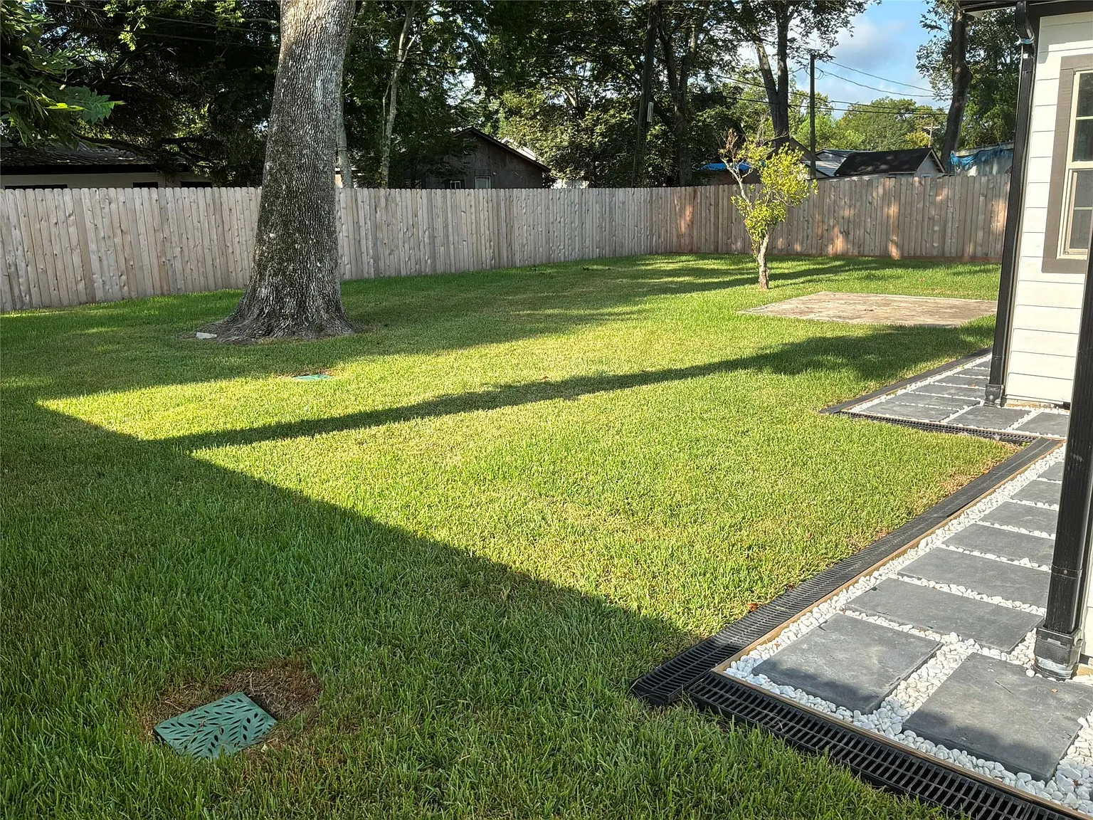 3 bed, 2.0 bath, 1421 sqft, $1,975 — Photo 4