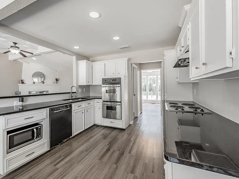 111 Ashe Bend Dr — Photo 9