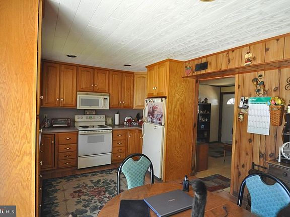 5th image of 133 Margaret St