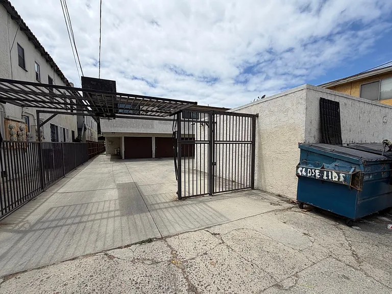1929 E Appleton St — Photo 8