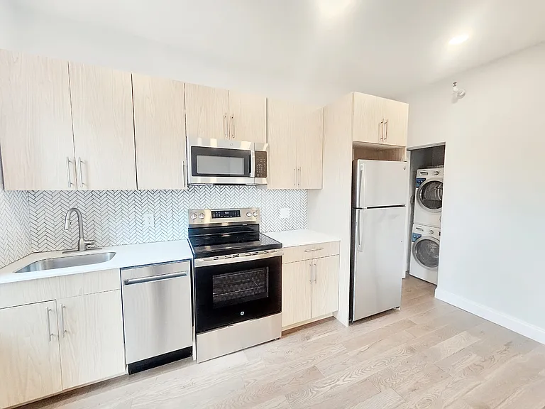 379 Commonwealth Ave #11 — Photo 1