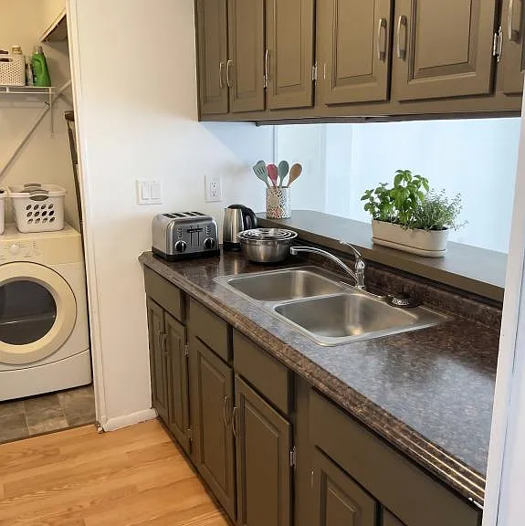 710 Briar Mnr — Photo 5