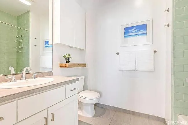 Mater bathroom. Recessed lighting.