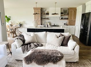 1923 14th St W, Williston, ND 58801