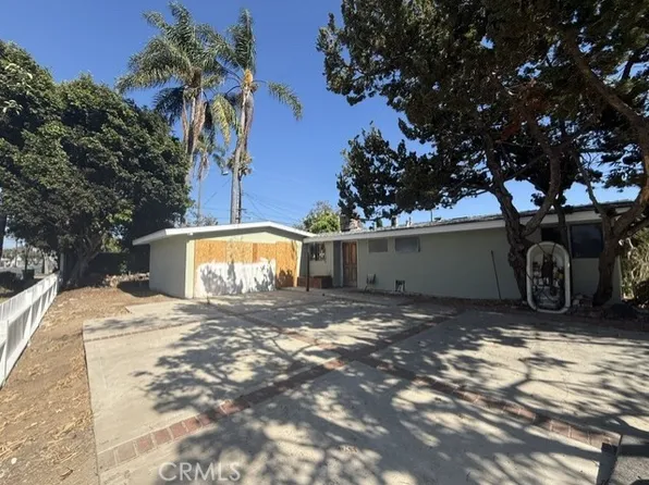 599 W Wilson St, Costa Mesa, CA 92627