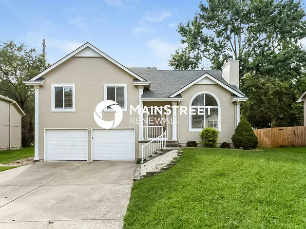 909 NW Pennington Ct, Blue Springs, MO 64015