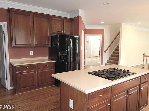 Kitchen peek of walkin Pantry, into Dining Rm.