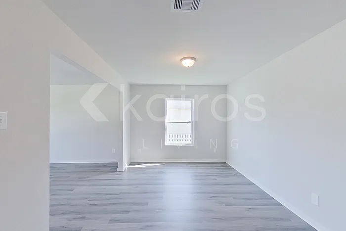 4 bed, 2.0 bath, 1603 sqft, $1,725 — Photo 2
