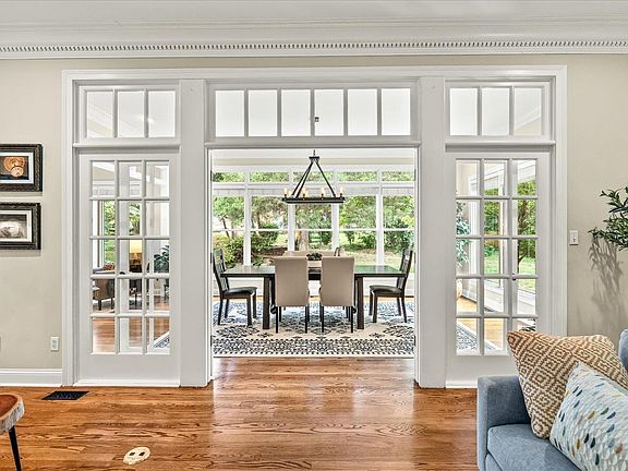 4th image of 2072 Quail Run Dr