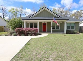 38 Lee St, Crawfordville, FL 32327