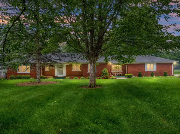 4830 North Ln, Rochester, MI 48307