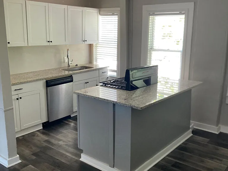 384 Edgewood Ave SE #UPPER — Photo 7