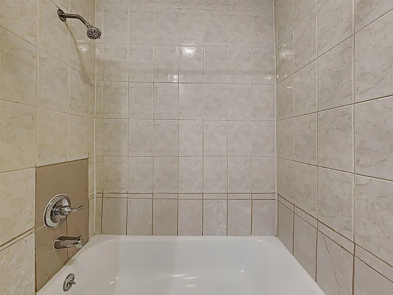 1504 Carnation Dr — Photo 17