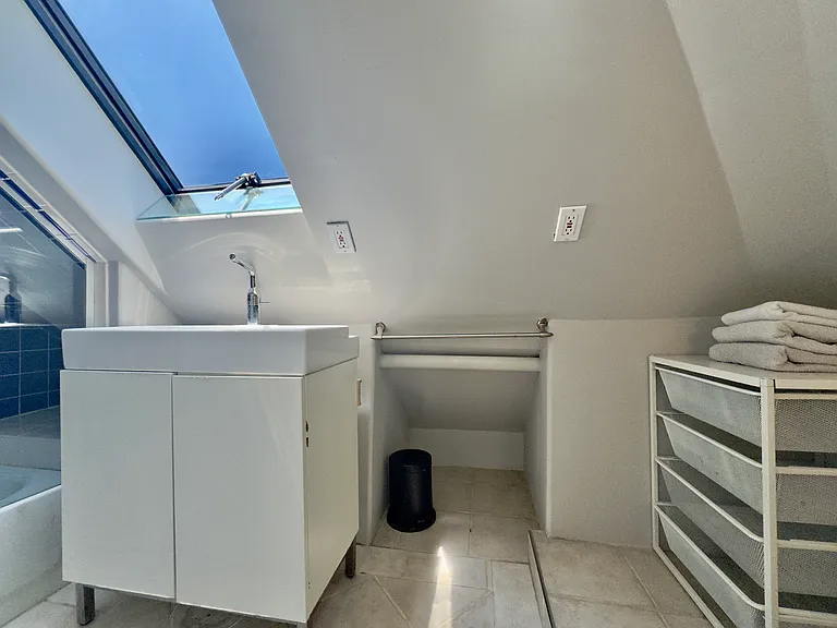 1939 Stuart St #4 — Photo 16