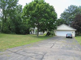 2710 Lakewood Ct, Flint, MI 48507