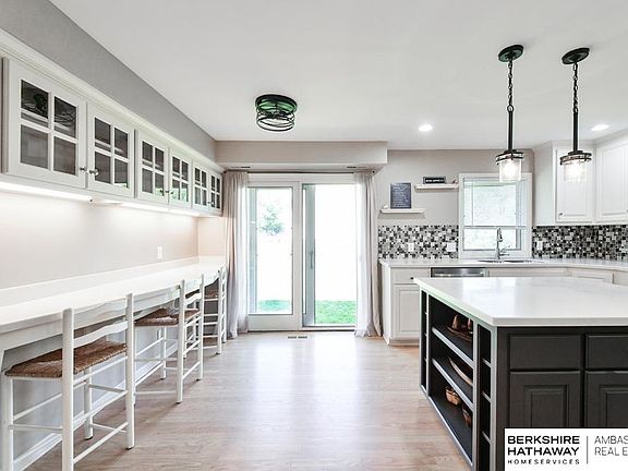 4th image of 1506 N 123rd St