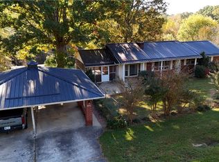 1507 Rogers Rd, Mount Airy, NC 27030