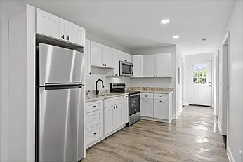 11-15 Main St #4