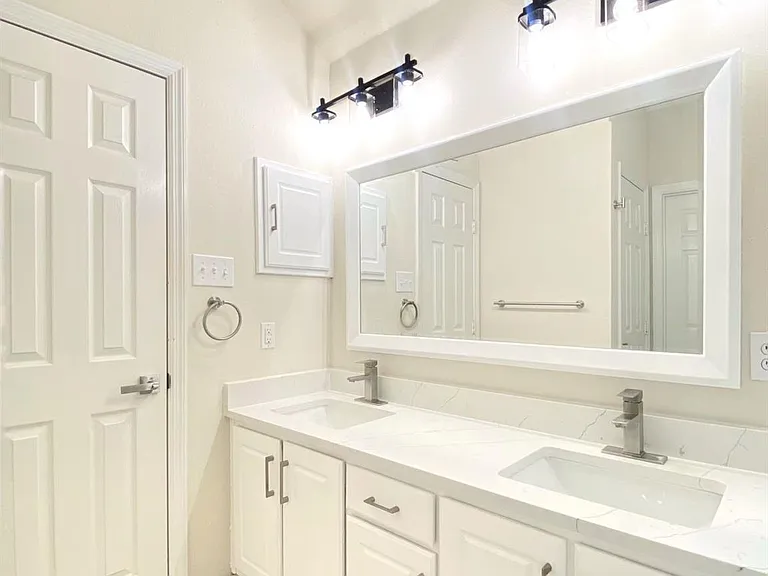 54 Alderon Woods Pl — Photo 27