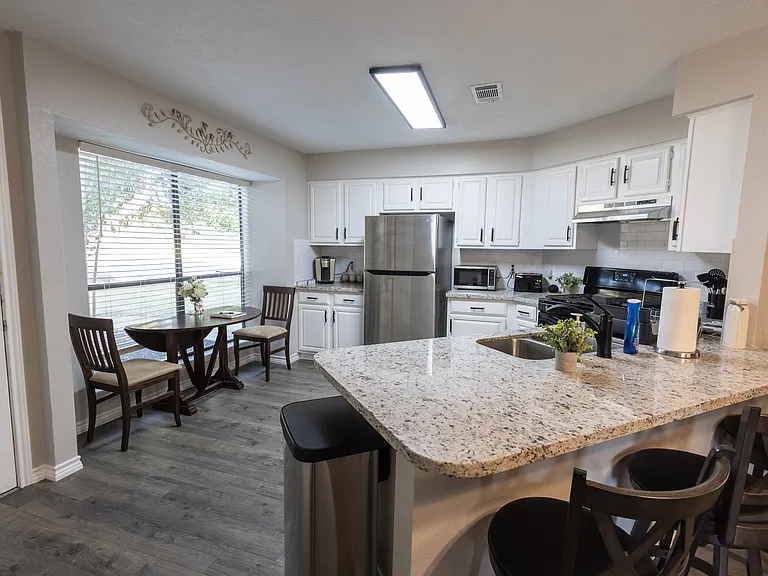 3412 Coastal Dr — Photo 8