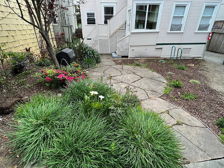 1911B Berkeley Way — Photo 16