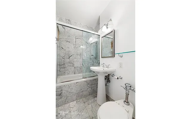 Rented by Douglas Elliman | media 14