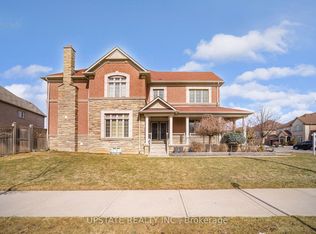 2 Beachville Cir, Brampton, ON L6X 0V4