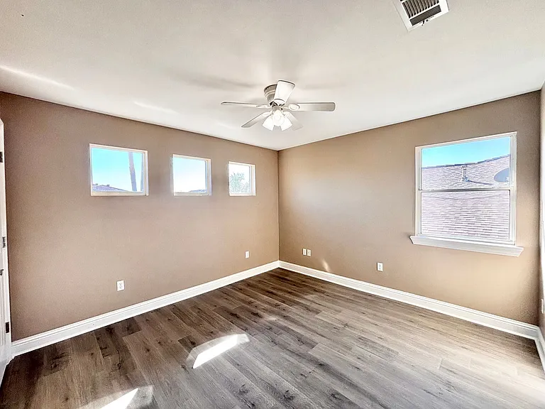 6181 Royal Palms Dr — Photo 17