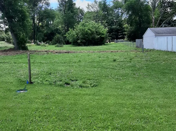 611 W 3rd St, Streator, IL 61364