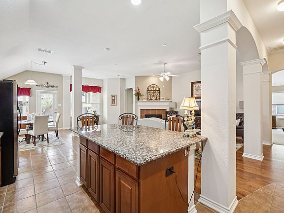 3rd image of 8665 Marion Dr