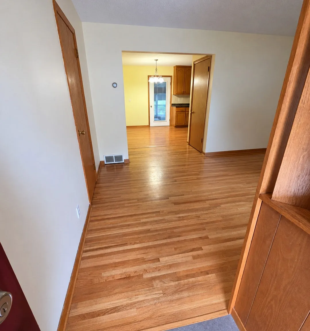 3 bed, 1700 sqft, $2,350 — Photo 4