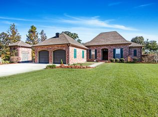 1016 Oak Lake Dr, Breaux Bridge, LA 70517